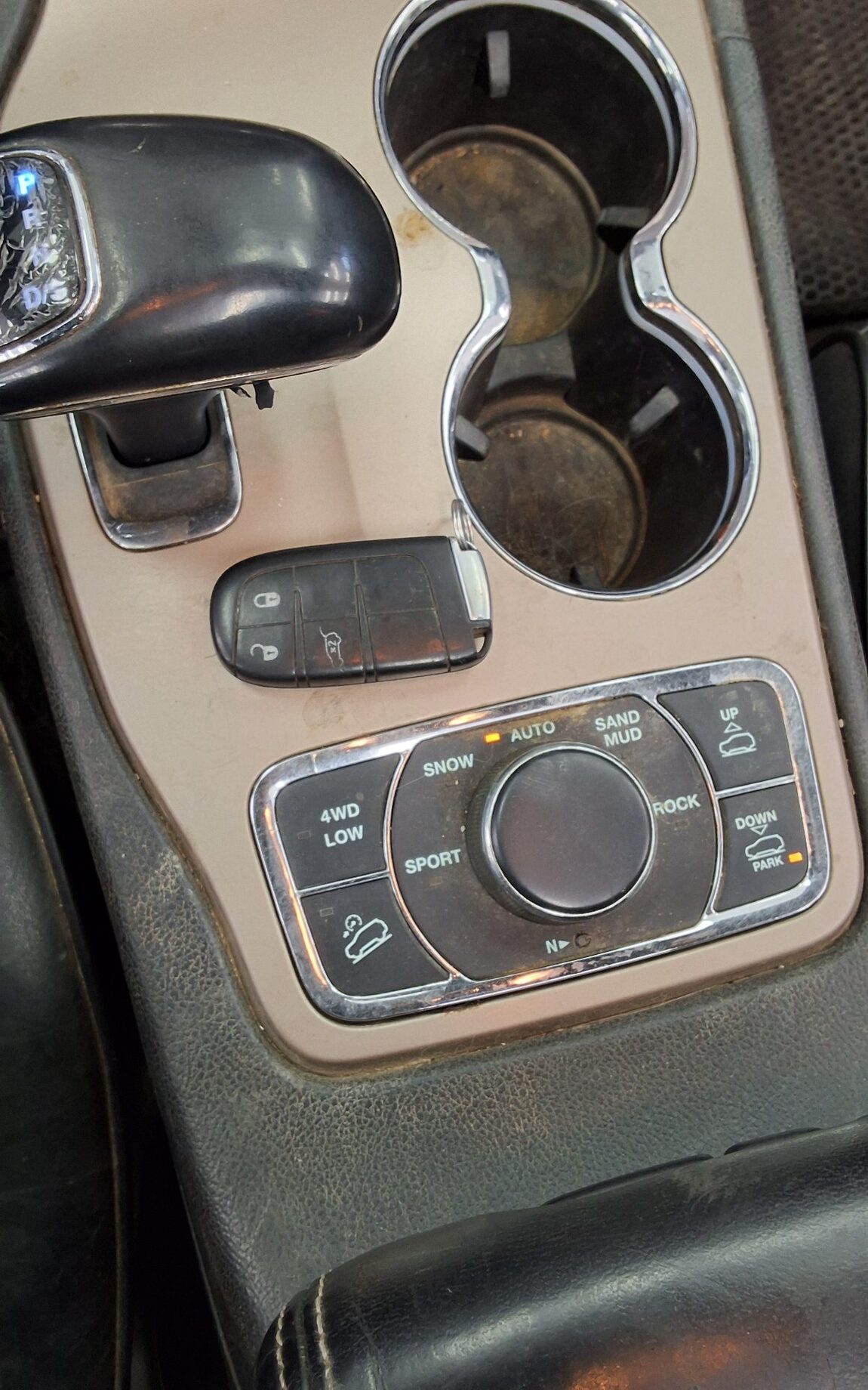 JEEP GRAND CHEROKEE (WK2) 3.0 V6 TURBO DIESEL OVERLAND 2014 - zdjęcie 20