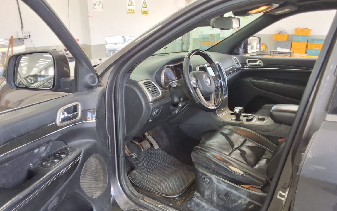 JEEP GRAND CHEROKEE (WK2) 3.0 V6 TURBO DIESEL OVERLAND 2014 - zdjęcie 10