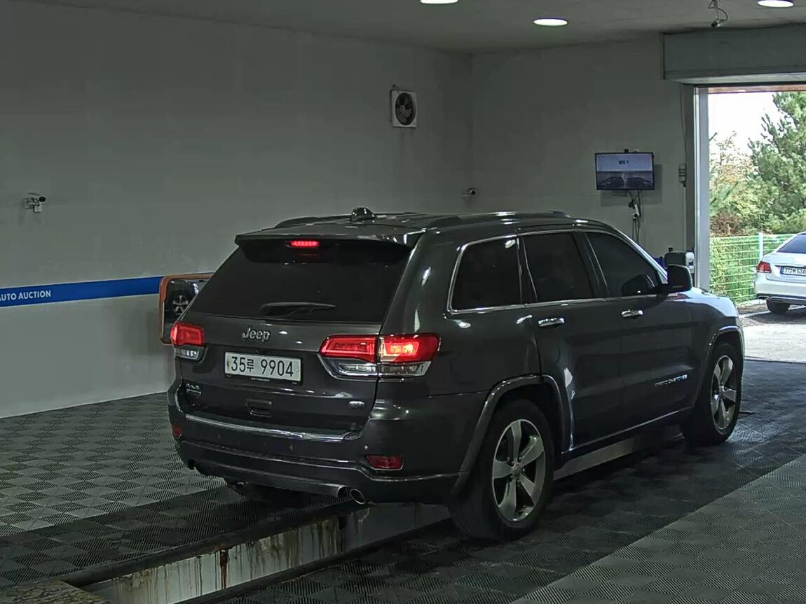 JEEP GRAND CHEROKEE (WK2) 3.0 V6 TURBO DIESEL OVERLAND 2014 - zdjęcie 5