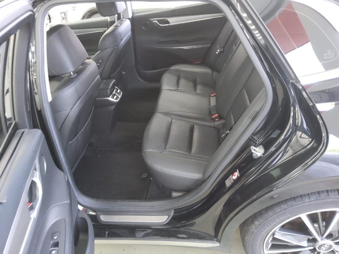 HYUNDAI THE NEW GRANDEUR IG GASOLINE 2.5 EXCLUSIVE 2023 - zdjęcie 12