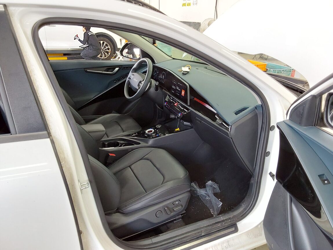 KIA THE ALL NEW NIRO 1.6 HEV SIGNATURE 2022 - zdjęcie 14