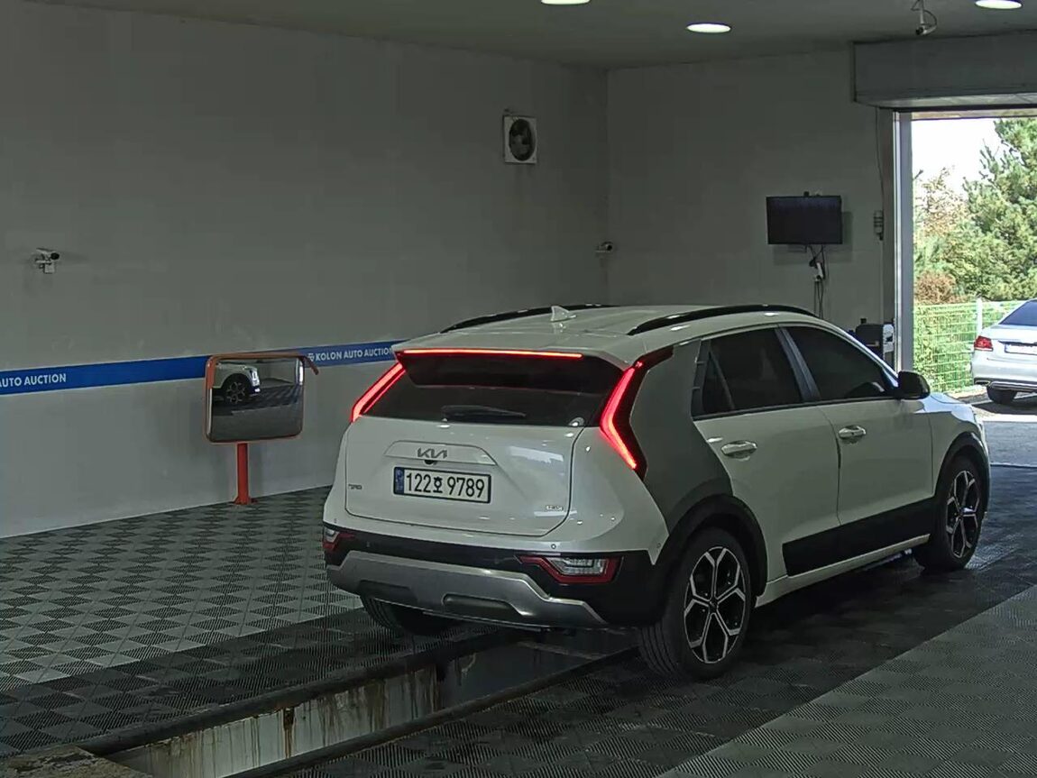 KIA THE ALL NEW NIRO 1.6 HEV SIGNATURE 2022 - zdjęcie 5