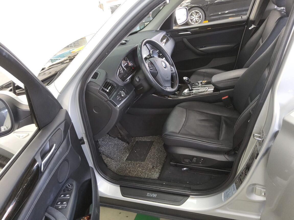 BMW X3 (2ND GEN) 20d xDRIVE HIGH 2014 - zdjęcie 10