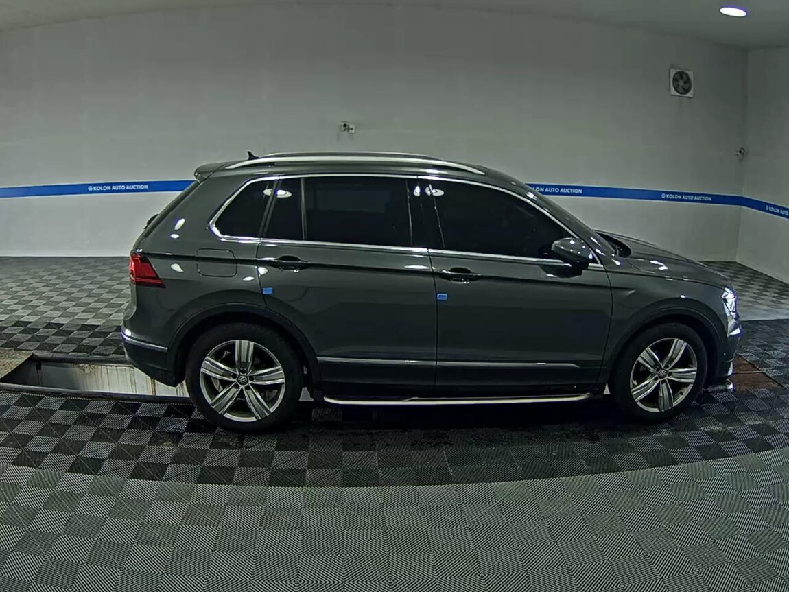 VOLKSWAGEN TIGUAN (2ND GEN) 2.0 TDI 4MOTION PRESTIGE 2020 - zdjęcie 4