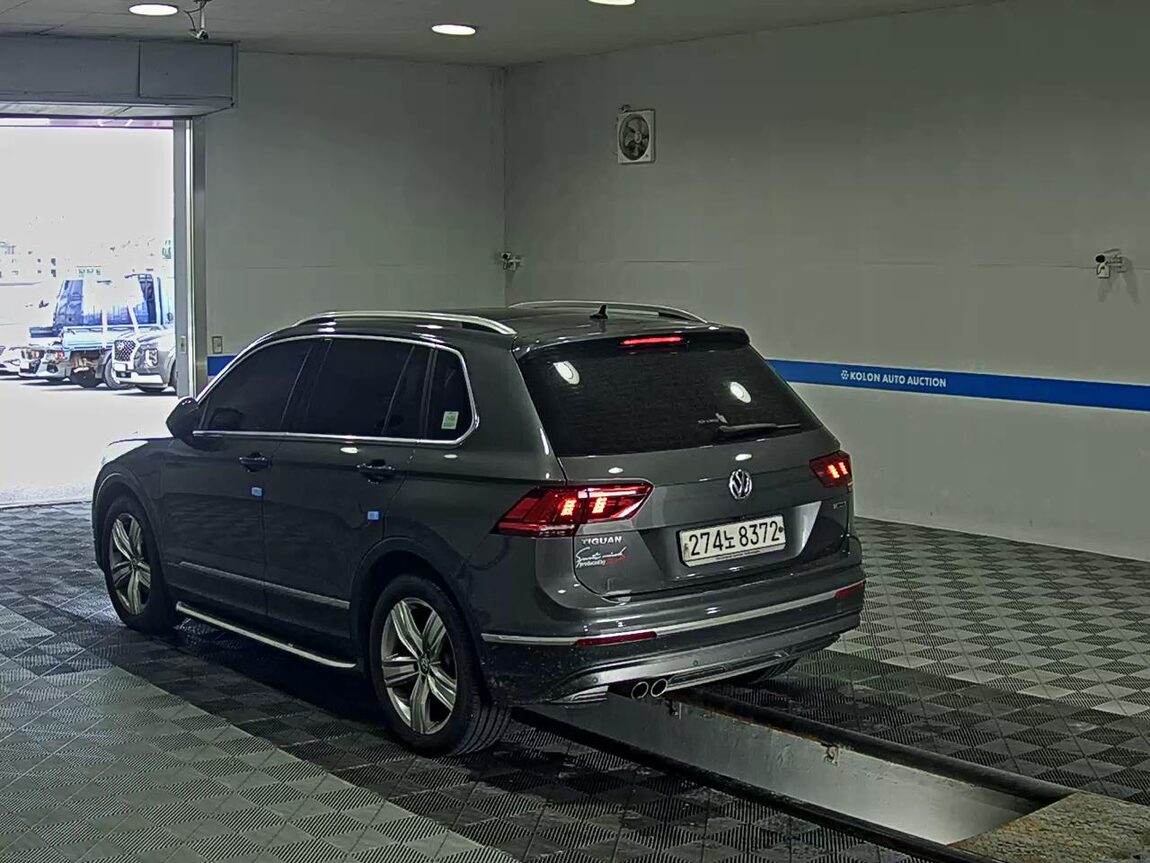 VOLKSWAGEN TIGUAN (2ND GEN) 2.0 TDI 4MOTION PRESTIGE 2020 - zdjęcie 6