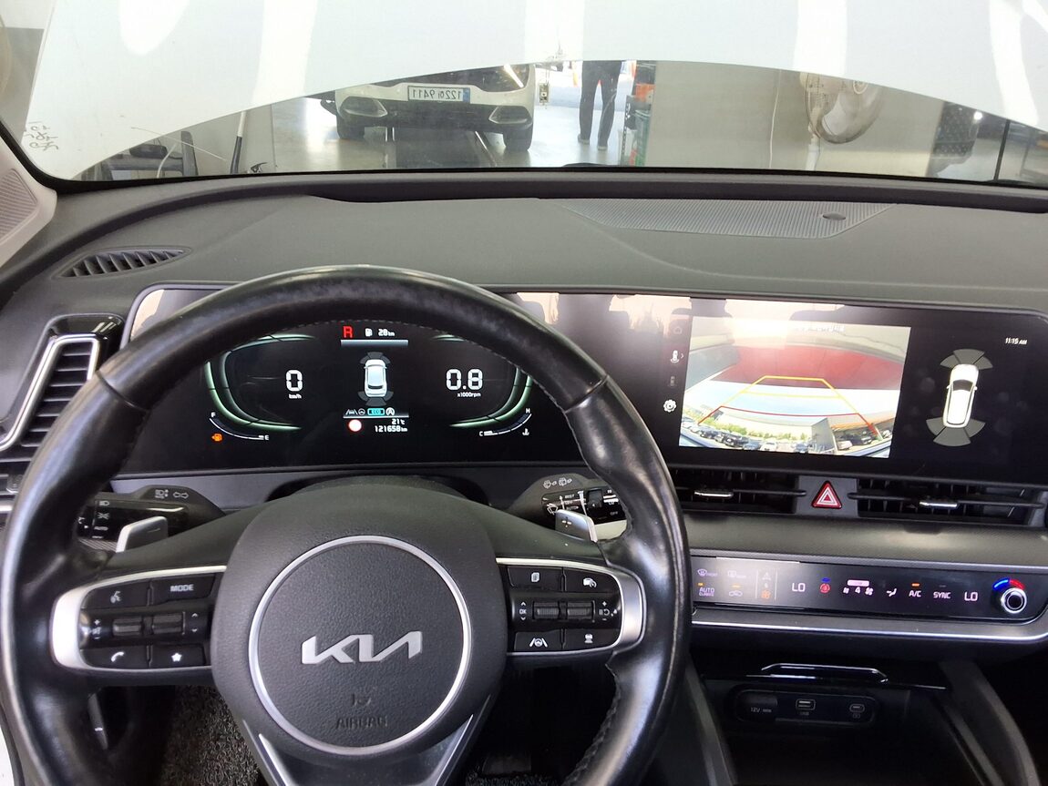 KIA THE ALL NEW SPORTAGE 2.0 DIESEL 2WD NOBLESSE 2022 - zdjęcie 17