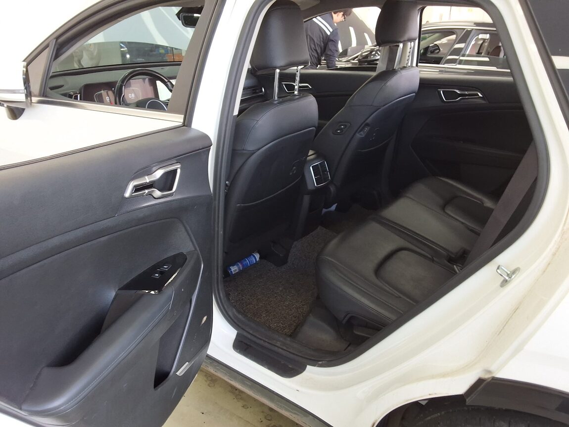 KIA THE ALL NEW SPORTAGE 2.0 DIESEL 2WD NOBLESSE 2022 - zdjęcie 12