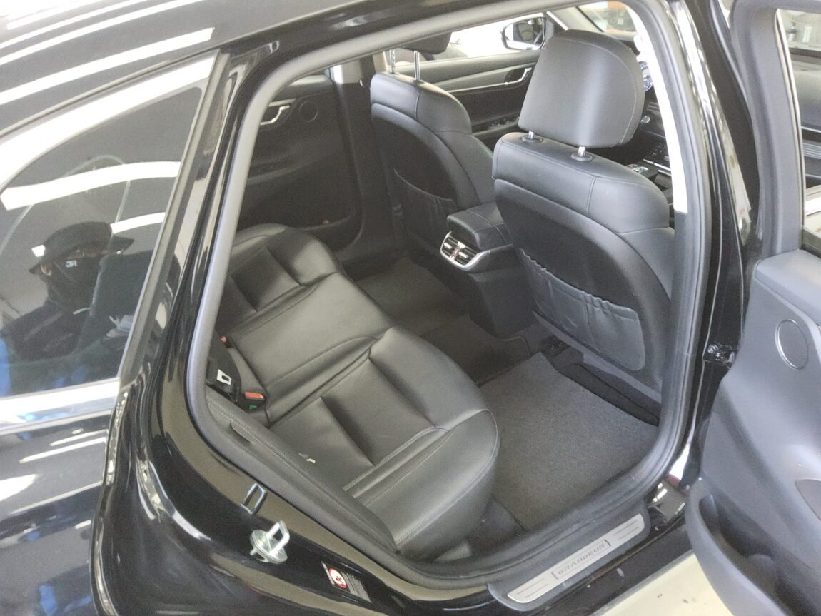 HYUNDAI THE NEW GRANDEUR IG GASOLINE 2.5 PREMIUM 2022 - zdjęcie 13
