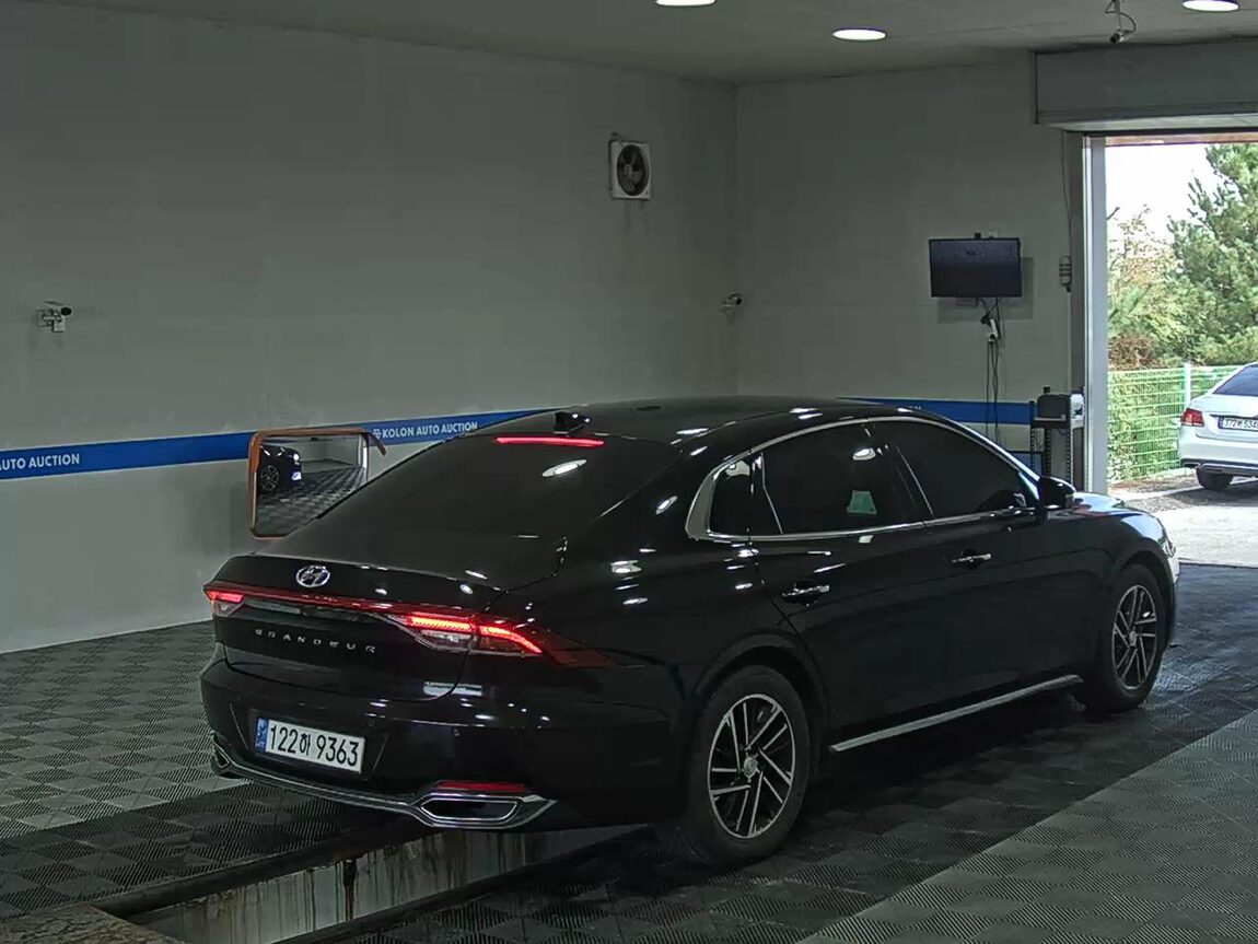 HYUNDAI THE NEW GRANDEUR IG GASOLINE 2.5 PREMIUM 2022 - zdjęcie 5
