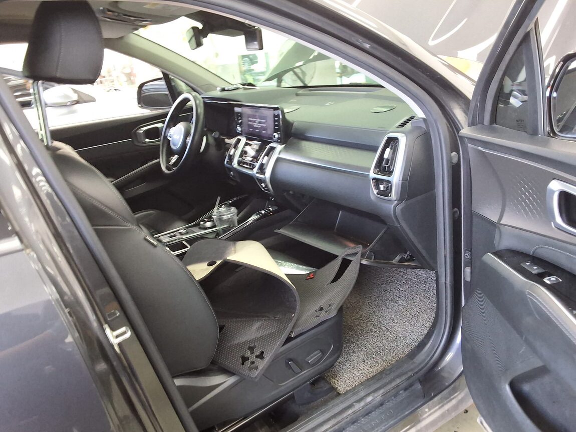 KIA NEW SORENTO (MQ4) 2.2 DIESEL 4WD NOBLESSE 2022 - zdjęcie 14