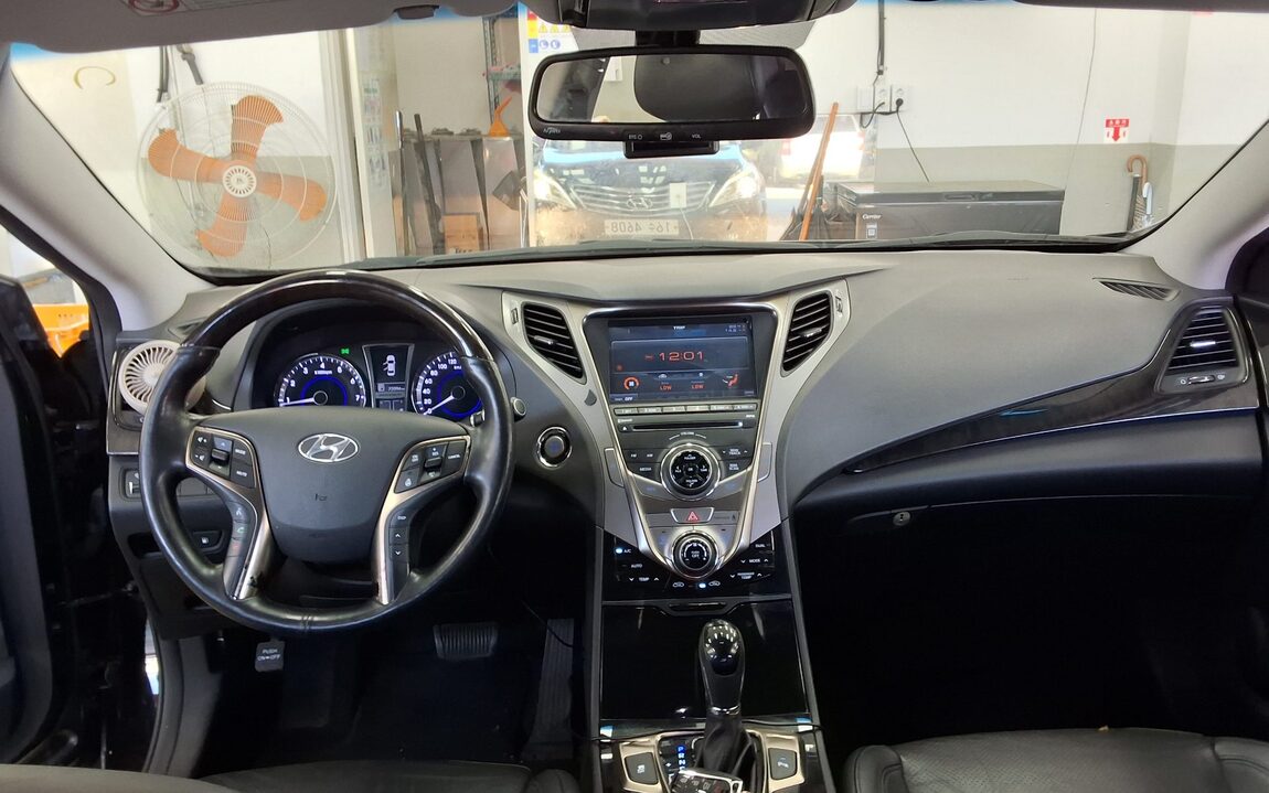 HYUNDAI GRANDEUR HG HG 300 PRIME 2012 - zdjęcie 11