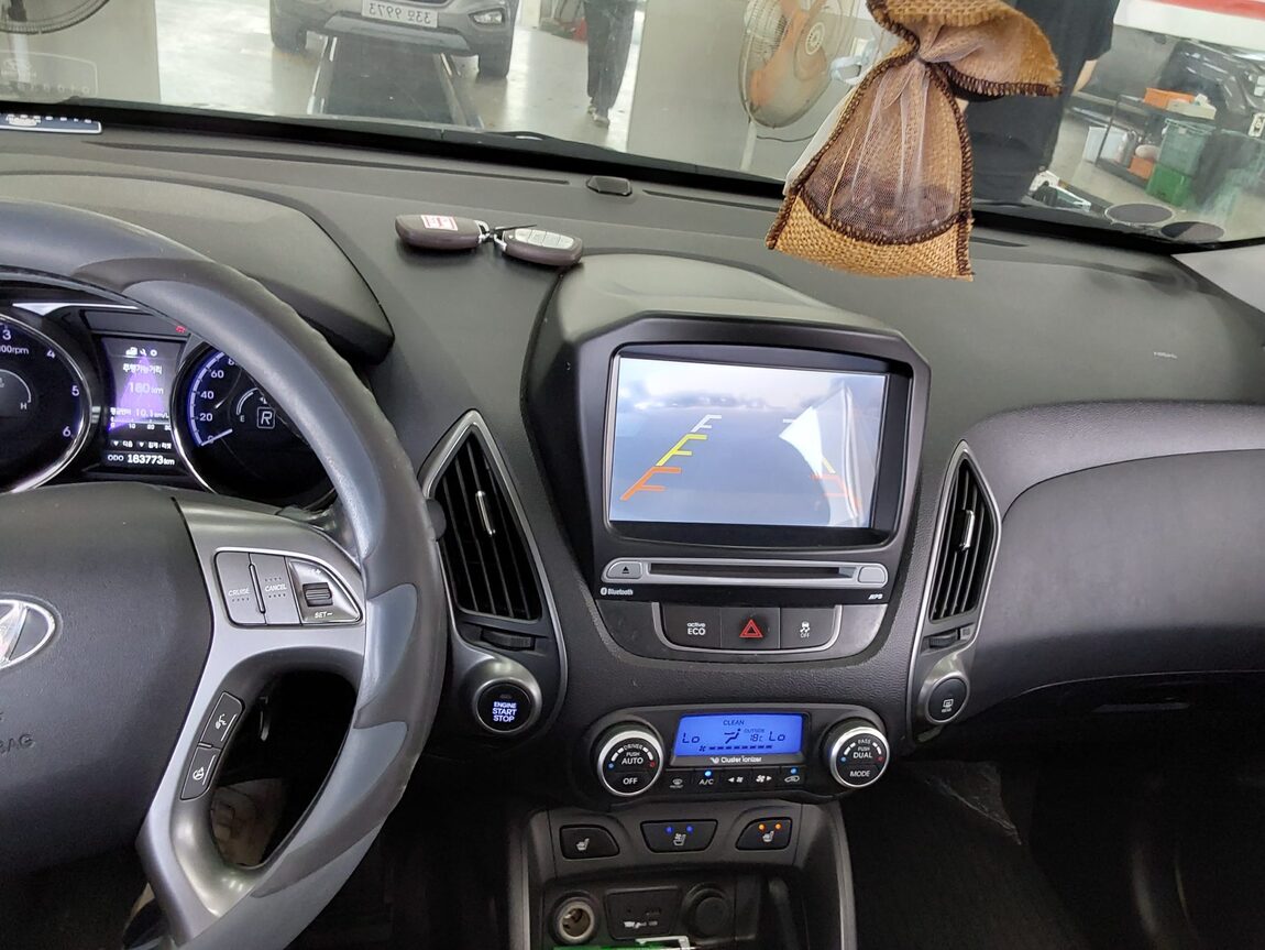 HYUNDAI NEW TUCSON ix DIESEL R2.0 2WD MODERN 2014 - zdjęcie 17