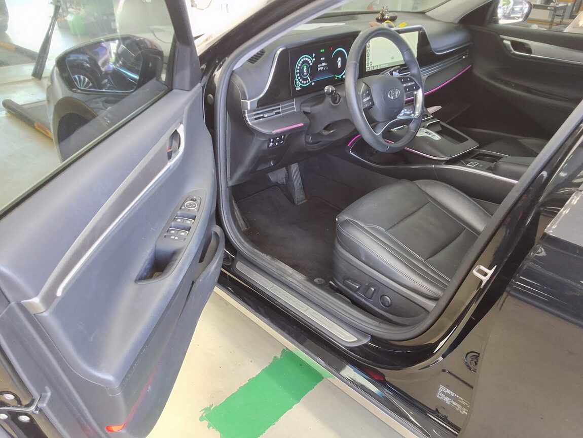 HYUNDAI THE NEW GRANDEUR IG HYBRID 2.4 HEV LE BLANC 2023 - zdjęcie 11