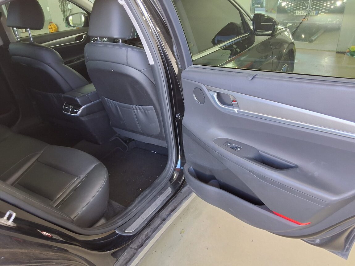 HYUNDAI THE NEW GRANDEUR IG GASOLINE 2.5 LE BLANC 2023 - zdjęcie 17