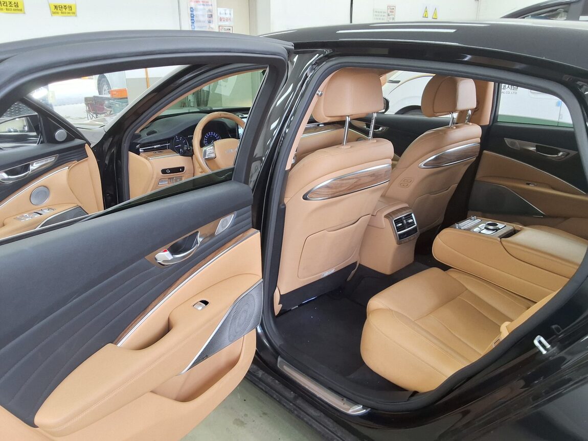 KIA THE NEW K9 (RJ) 3.8 GASOLINE PLATINUM 2022 - zdjęcie 16