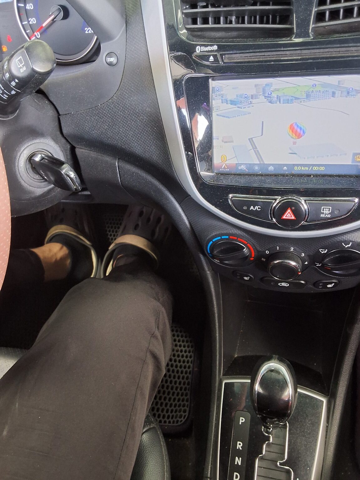 HYUNDAI NEW ACCENT WIT 1.6 VGT MODERN 2015 - zdjęcie 17