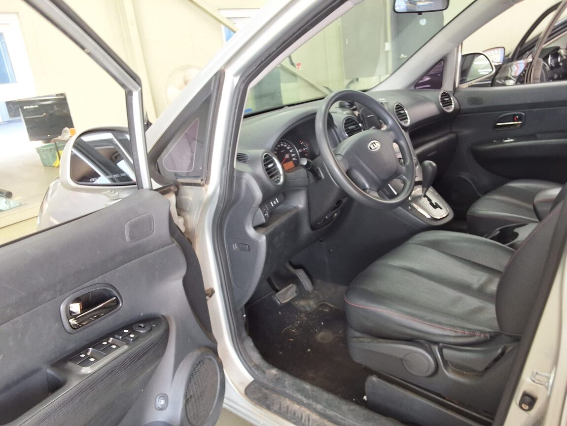 KIA NEW CARENS 2.0 LPI GX LUXURY MODEL 2013 - zdjęcie 11