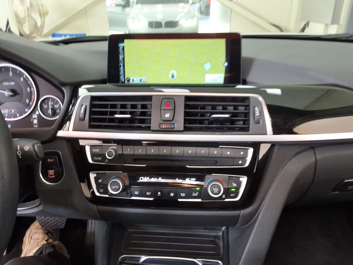 BMW 3 SERIES (6TH GEN) 320d 2016 - zdjęcie 24