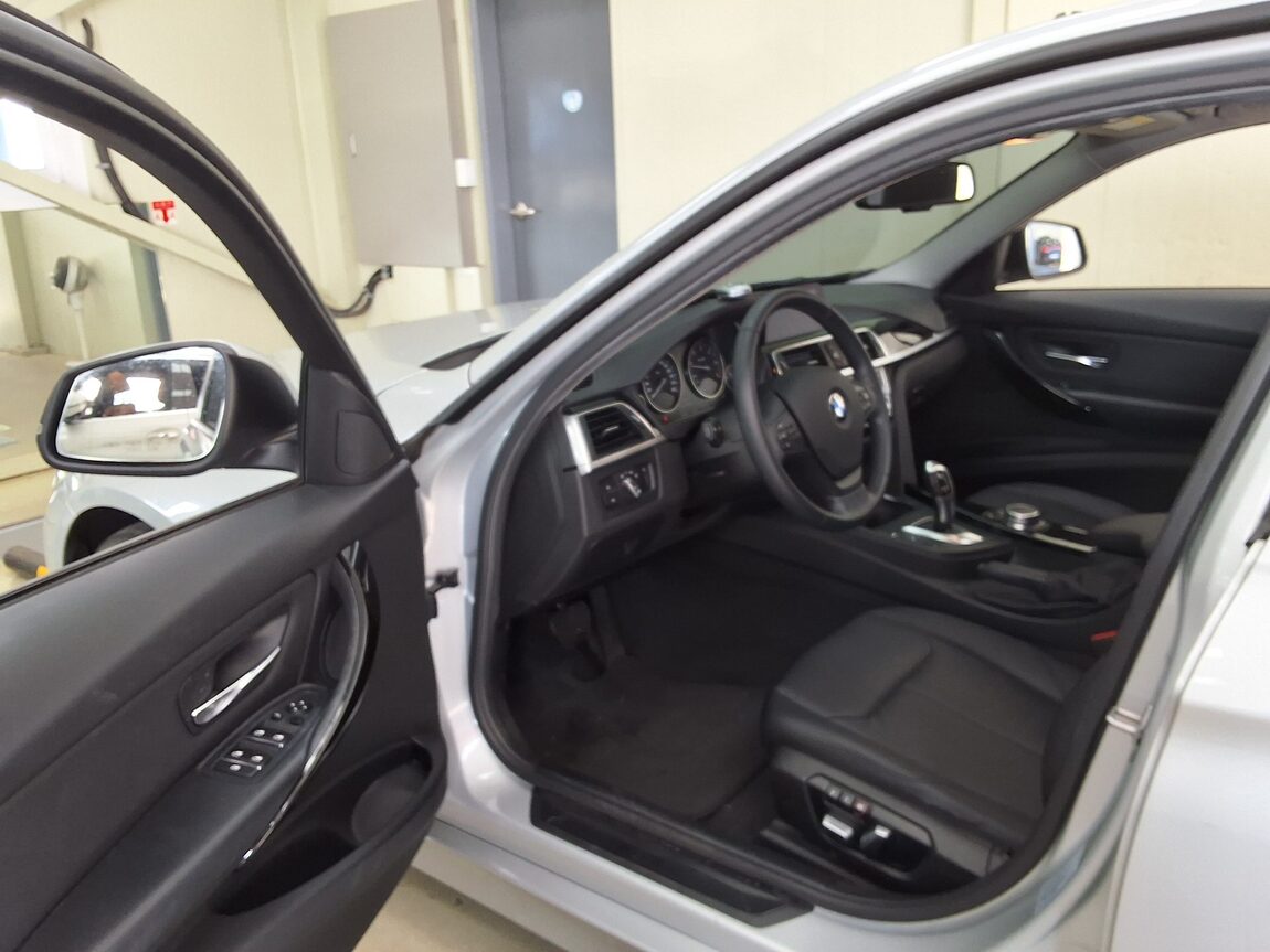 BMW 3 SERIES (6TH GEN) 320d 2016 - zdjęcie 11