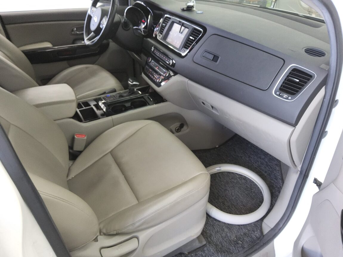 KIA ALL NEW CARNIVAL 9-SEATER DIESEL PRESTIGE 2017 - zdjęcie 14