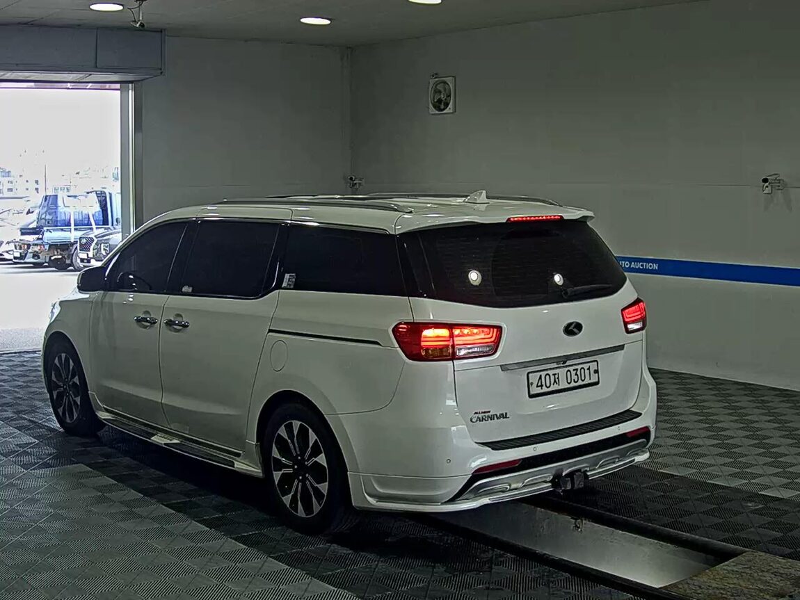 KIA ALL NEW CARNIVAL 9-SEATER DIESEL PRESTIGE 2017 - zdjęcie 6