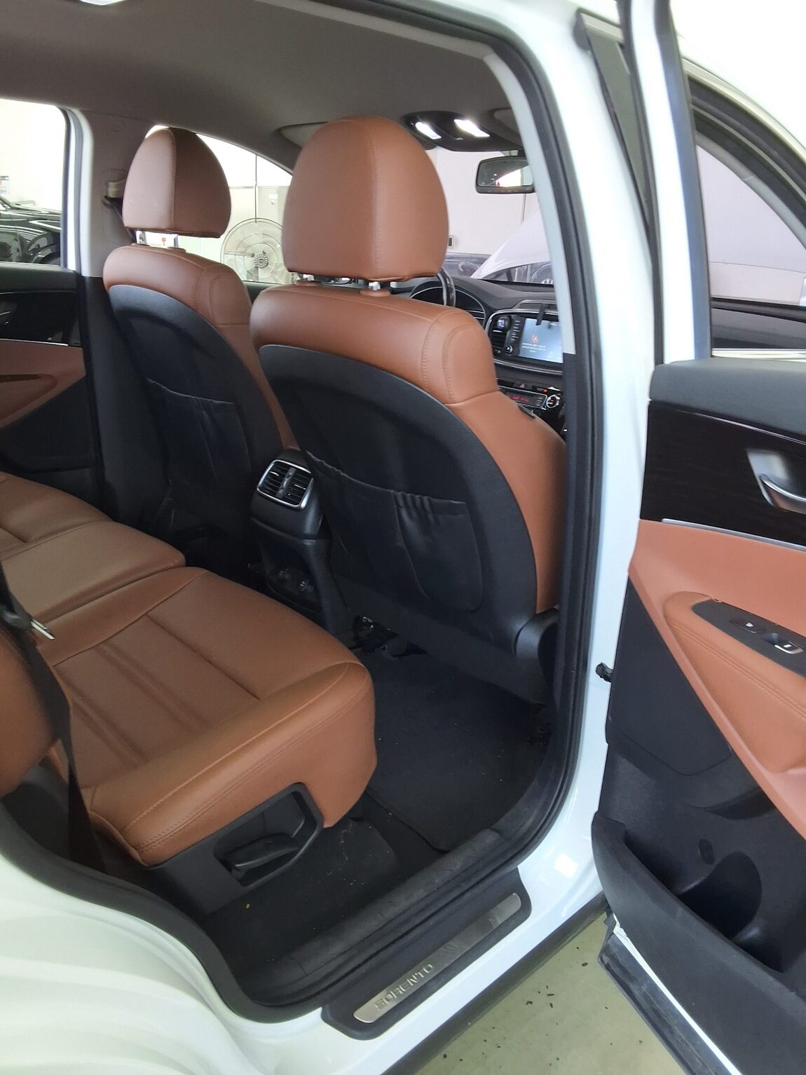 KIA THE NEW SORENTO DIESEL R2.0 2WD NOBLESSE 2019 - zdjęcie 13
