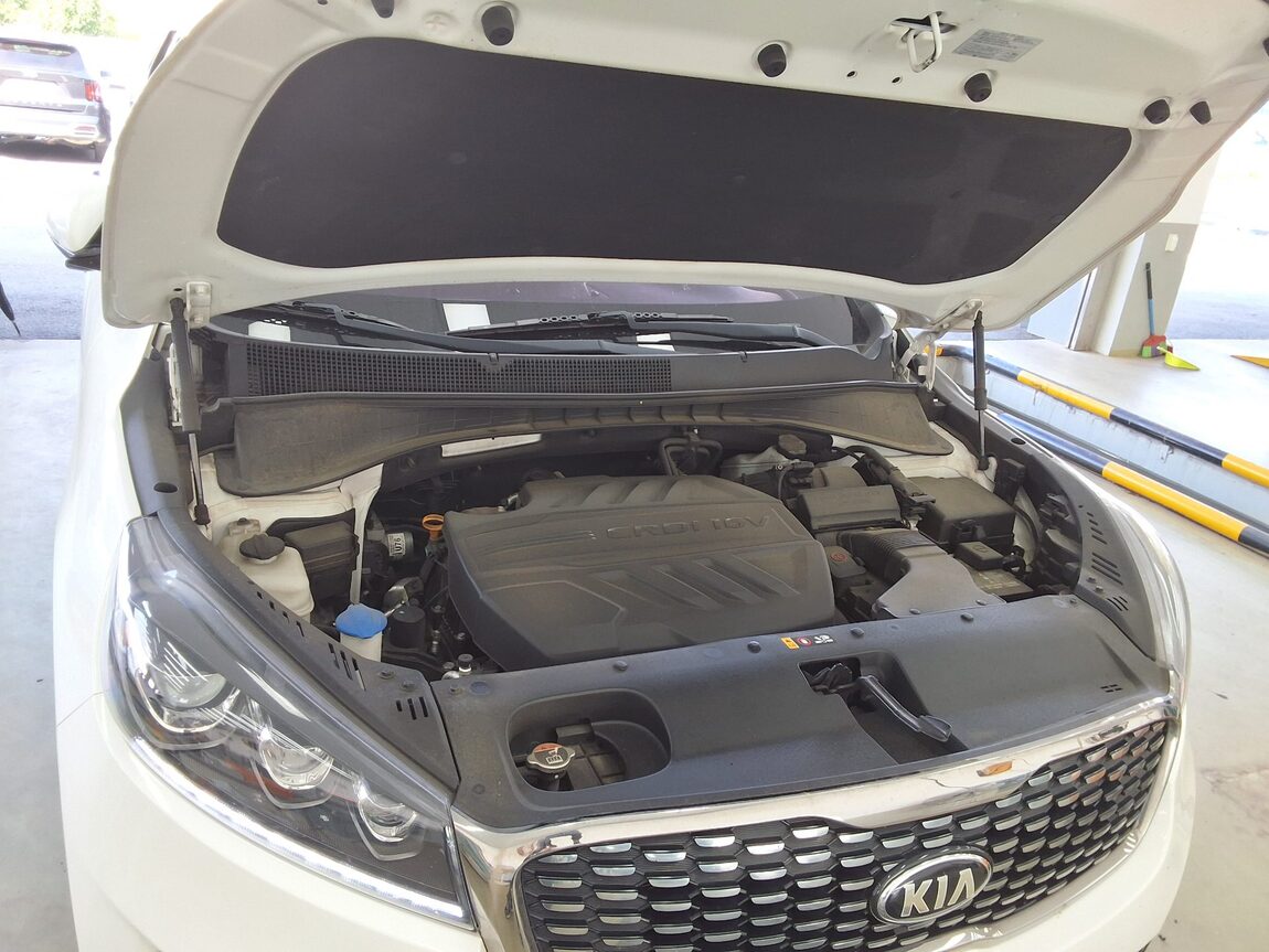 KIA THE NEW SORENTO DIESEL R2.0 2WD NOBLESSE 2019 - zdjęcie 18