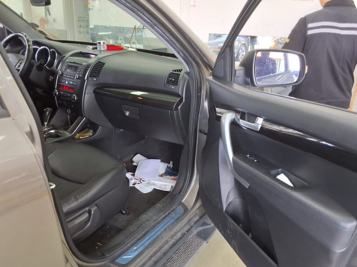 KIA SORENTO R DIESEL 2.0 2WD TLX PREMIUM 2012 - zdjęcie 14