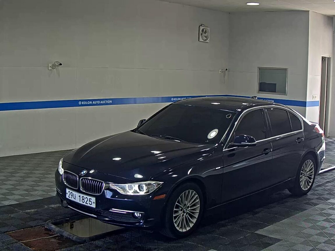 BMW 3 SERIES (6TH GEN) 320d LUXURY 2012 - zdjęcie 2