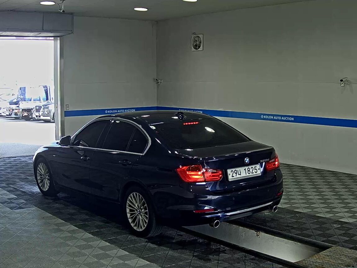 BMW 3 SERIES (6TH GEN) 320d LUXURY 2012 - zdjęcie 6