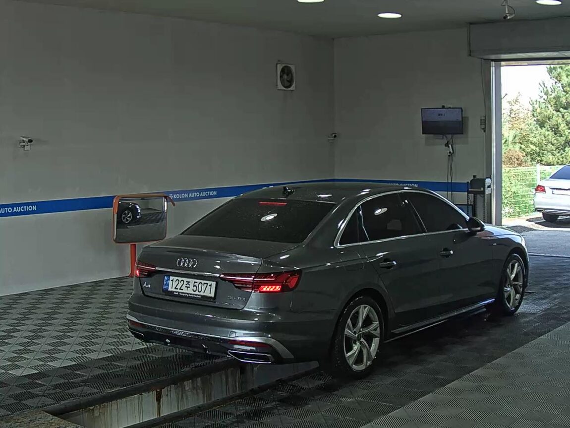 AUDI A4 (5TH GEN) 35 TDI PREMIUM 2022 - zdjęcie 5