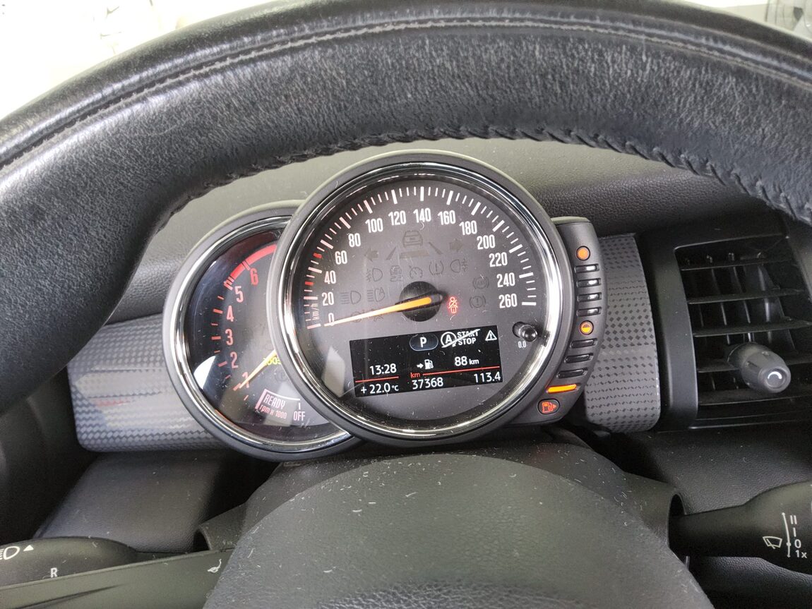 MINI COOPER (3RD GEN) 1.5 D MID 2015 - zdjęcie 9