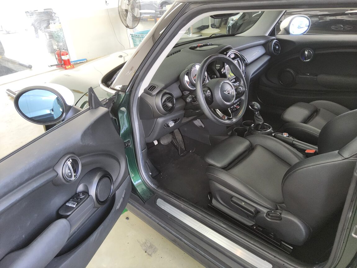 MINI COOPER (3RD GEN) 1.5 D MID 2015 - zdjęcie 10