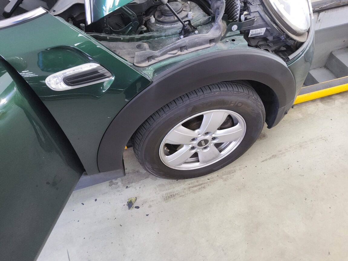 MINI COOPER (3RD GEN) 1.5 D MID 2015 - zdjęcie 21