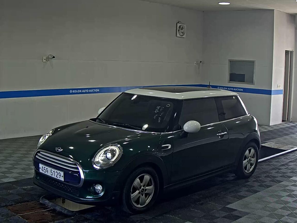 MINI COOPER (3RD GEN) 1.5 D MID 2015 - zdjęcie 2