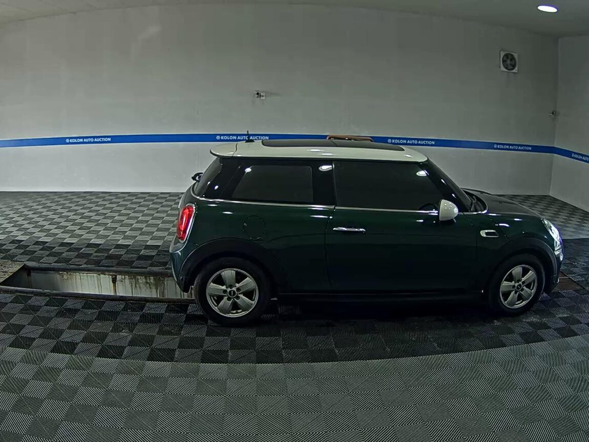 MINI COOPER (3RD GEN) 1.5 D MID 2015 - zdjęcie 4