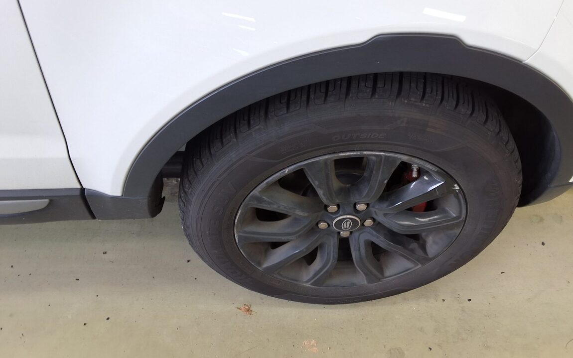 LAND ROVER RANGE ROVER EVOQUE 2.0 TD4 SE 2018 - zdjęcie 26