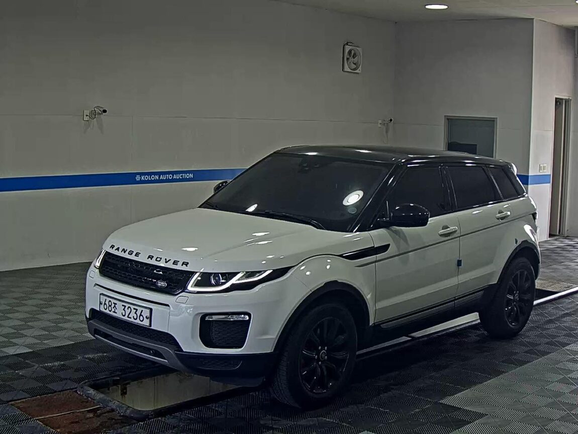 LAND ROVER RANGE ROVER EVOQUE 2.0 TD4 SE 2018 - zdjęcie 2