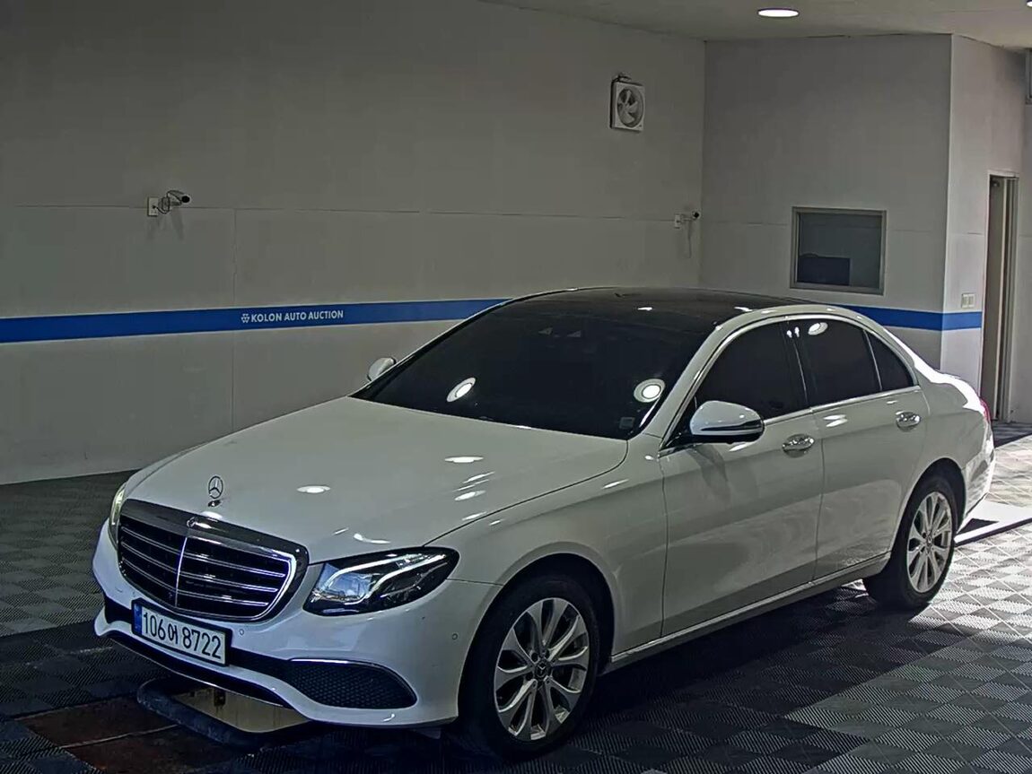 MERCEDES-BENZ E-CLASS (5TH GEN) E300 4MATIC EXCLUSIVE 2019 - zdjęcie 2
