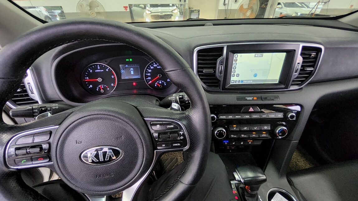 KIA NEW SPORTAGE R2.0 2WD NOBLESSE 2016 - zdjęcie 18