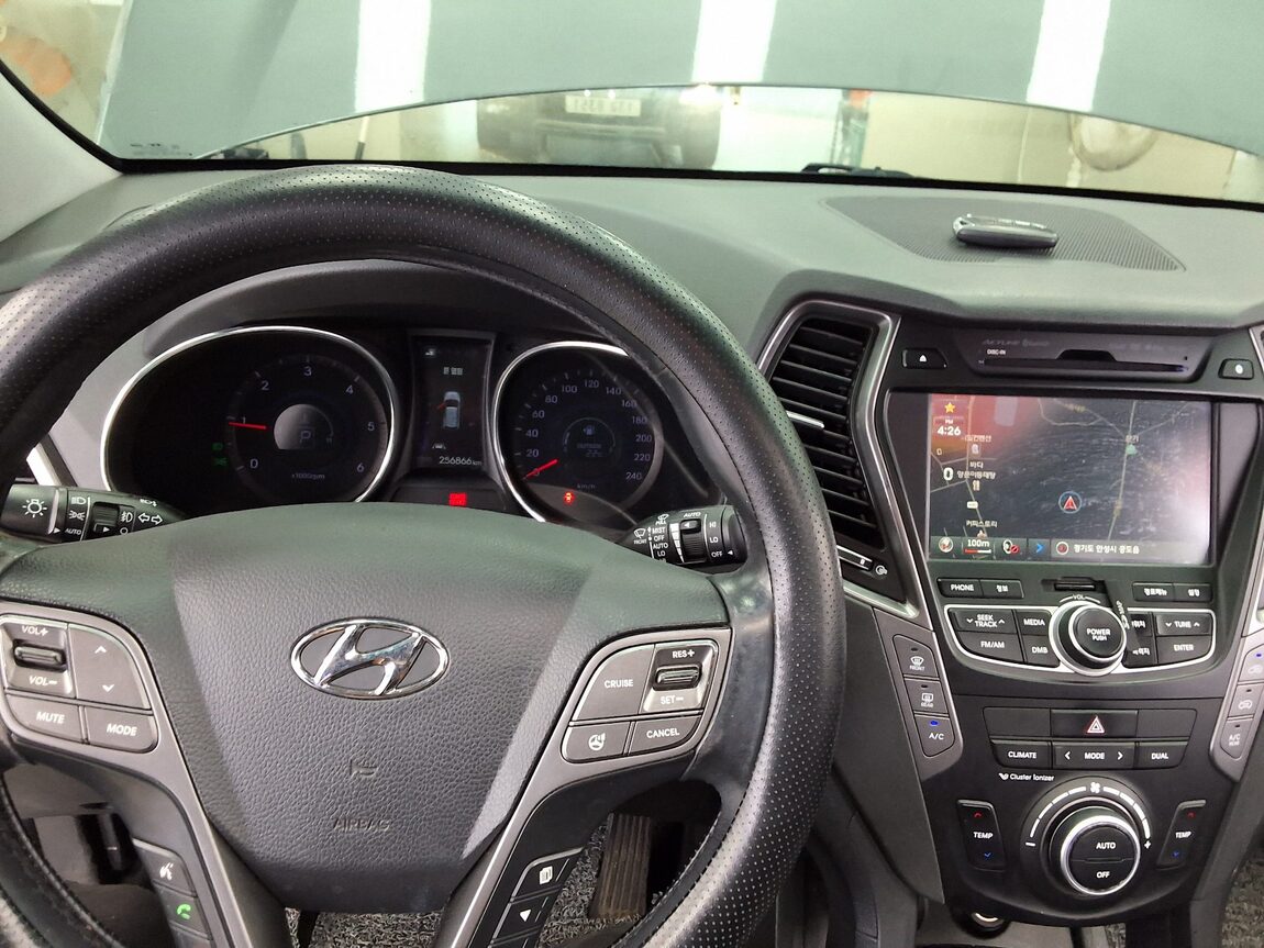 HYUNDAI SANTA FE (DM) DIESEL R2.0 4WD EXCLUSIVE SPECIAL 2015 - zdjęcie 17
