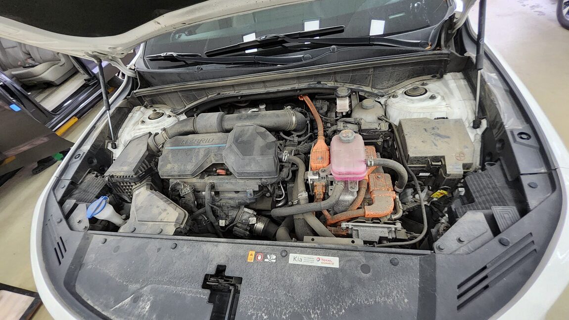 KIA NEW SORENTO HYBRID (MQ4) 1.6 HEV 2WD PRESTIGE 2022 - zdjęcie 21