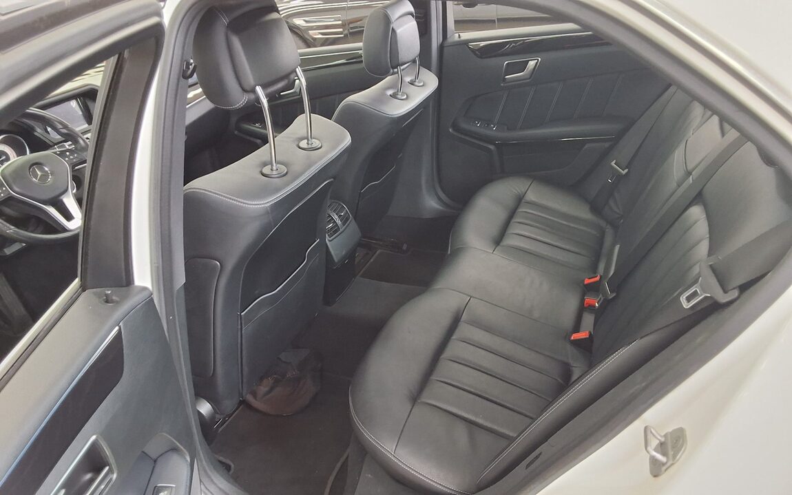 MERCEDES-BENZ E-CLASS (4TH GEN) E220 CDI BLUETEC AVANTGARDE 2016 - zdjęcie 12