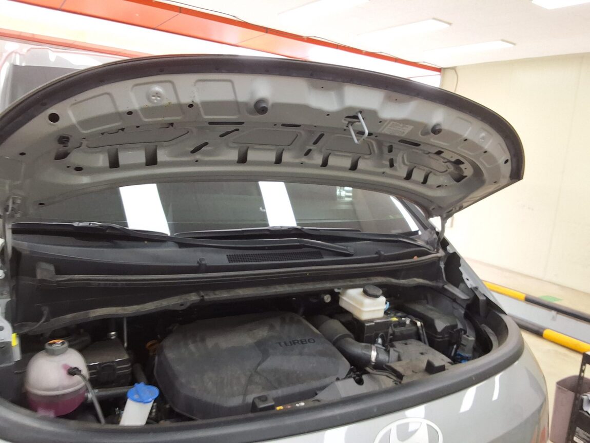 HYUNDAI STARIA 2.2 DIESEL CARGO 5-SEATER MODERN 2025 - zdjęcie 18