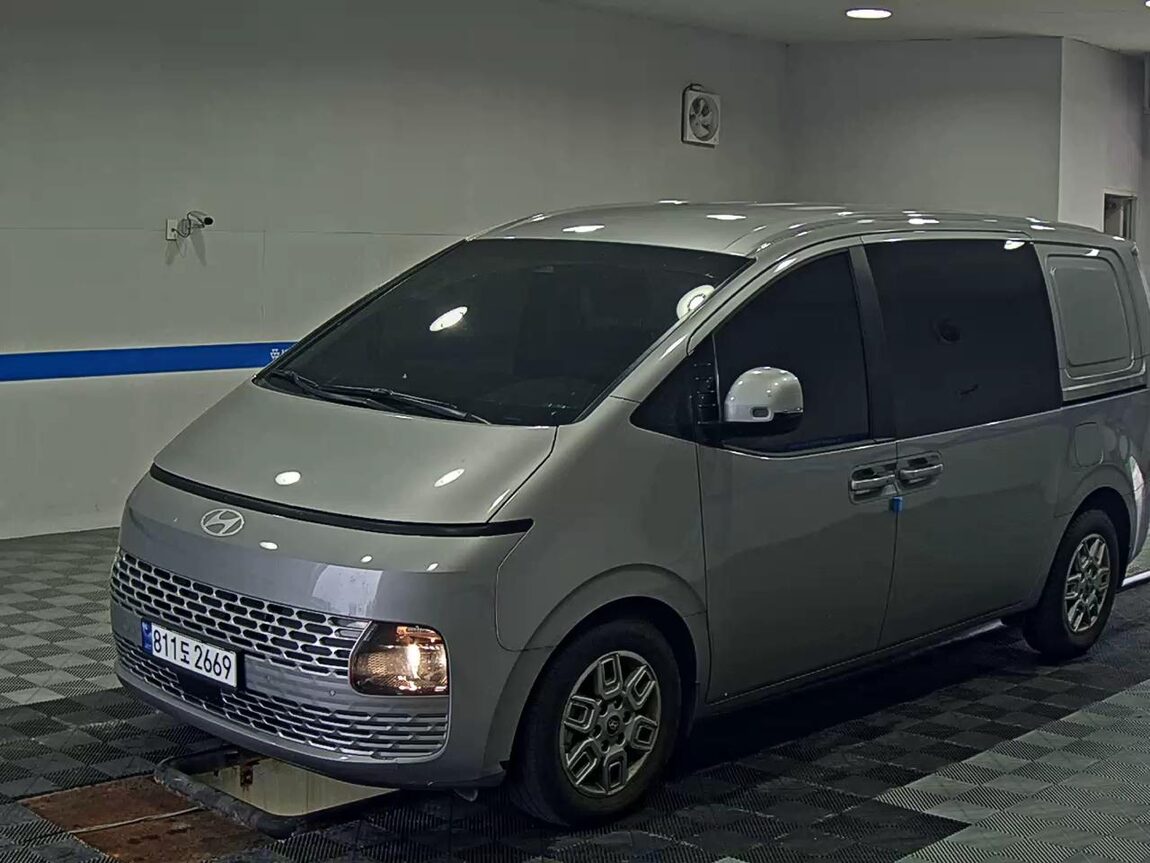 HYUNDAI STARIA 2.2 DIESEL CARGO 5-SEATER MODERN 2025 - zdjęcie 2