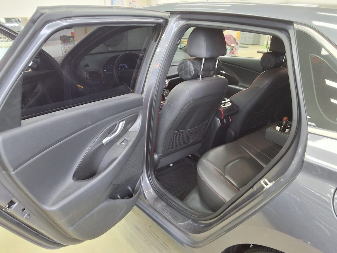 HYUNDAI i30 PD 1.6 TURBO SPORT PREMIUM 2017 - zdjęcie 12