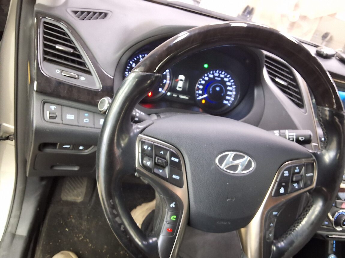 HYUNDAI GRANDEUR HG HG 300 EXCLUSIVE 2014 - zdjęcie 24