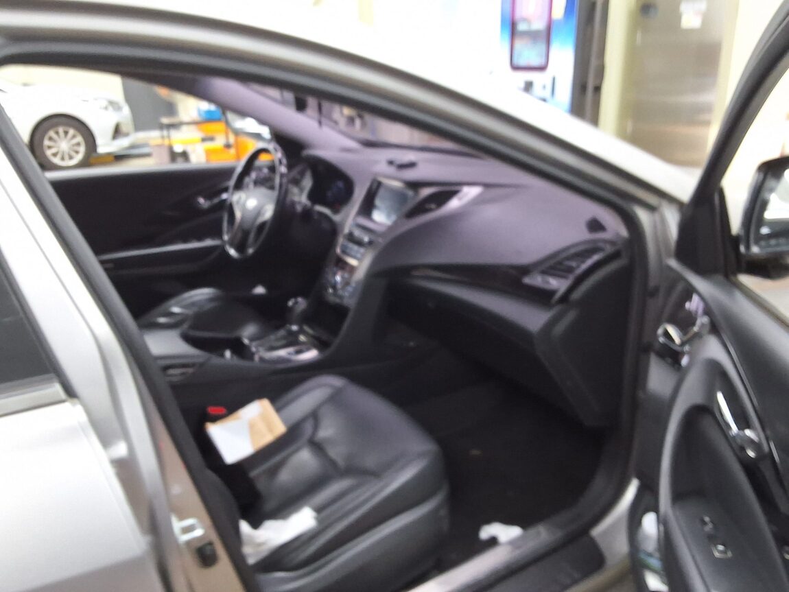 HYUNDAI GRANDEUR HG HG 300 EXCLUSIVE 2014 - zdjęcie 15