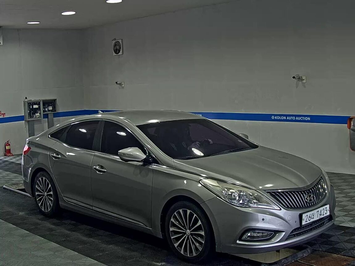 HYUNDAI GRANDEUR HG HG 300 EXCLUSIVE 2014 - zdjęcie 3