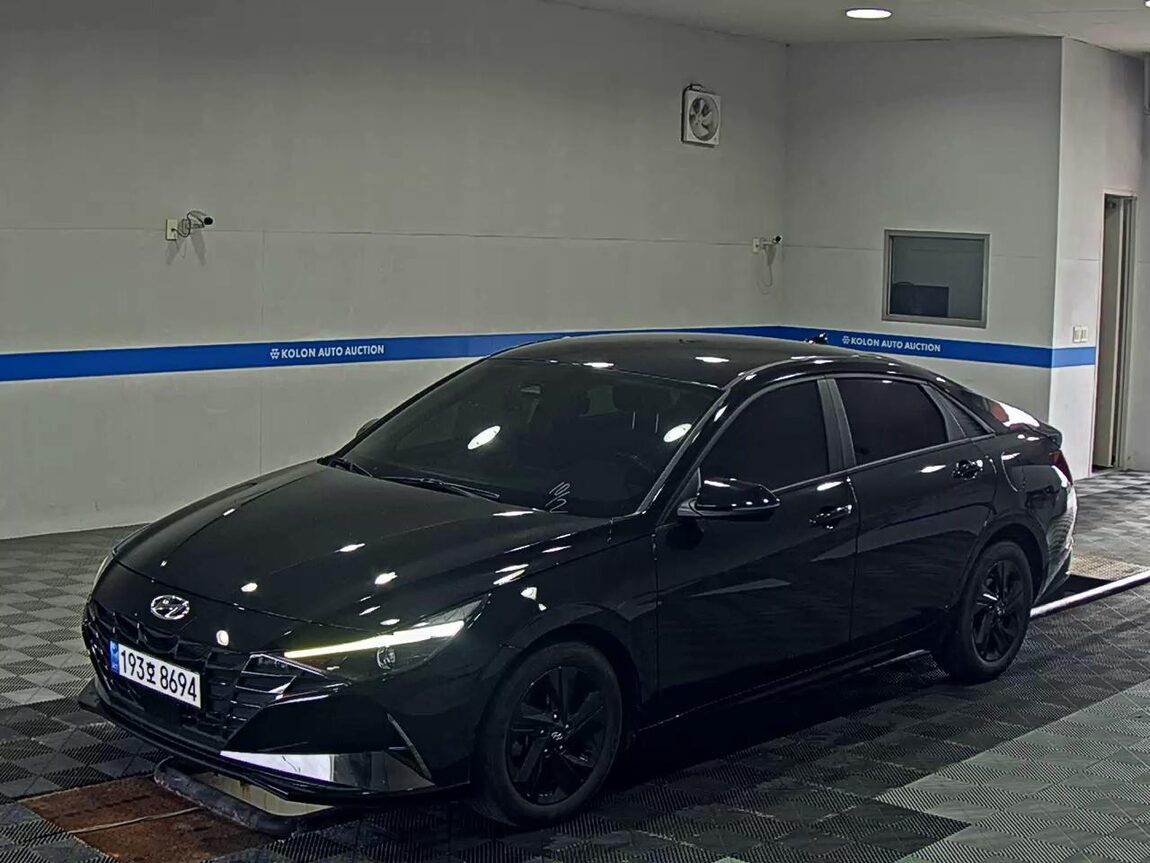 HYUNDAI AVANTE (CN7) 1.6 GASOLINE MODERN 2023 - zdjęcie 2
